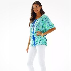 Lilly Pulitzer quarter length top‎